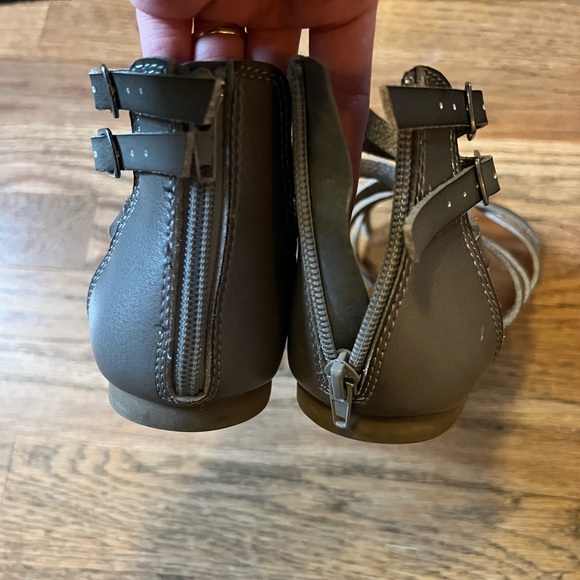 Women's Gray Strappy Sandals Blowfish Malibu Monti Ankle Strap Womens 7.5 - Picture 5 of 5